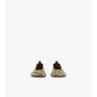 Baby-Ballerinas mit Karomuster