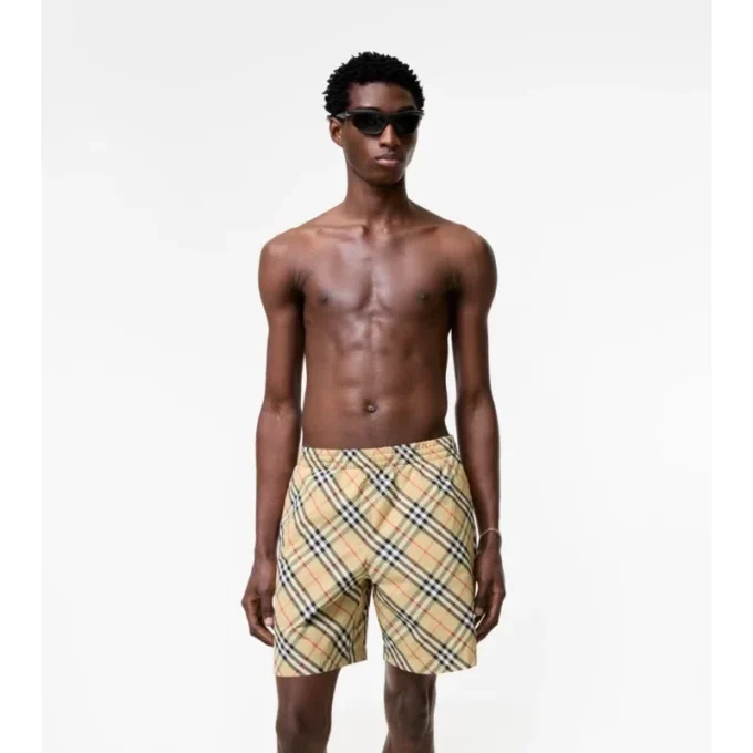 Badehose mit Karomuster