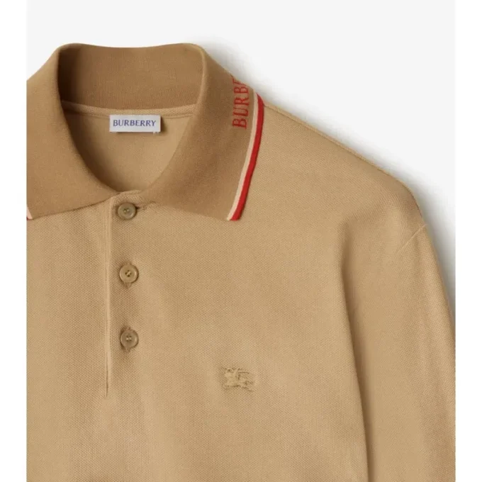 Baumwoll-Poloshirt mit Logo am Kragen