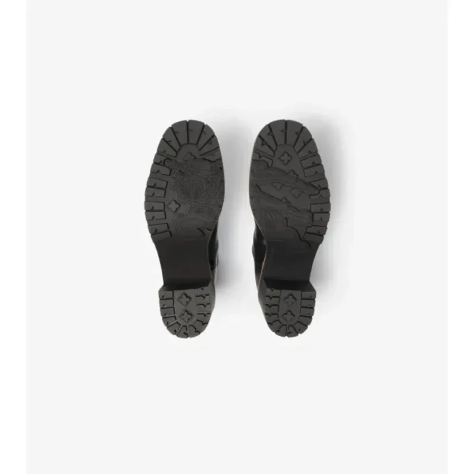 Chelsea-Stiefel aus Leder mit Kiesabsatz 