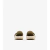 Clogs aus Wildleder