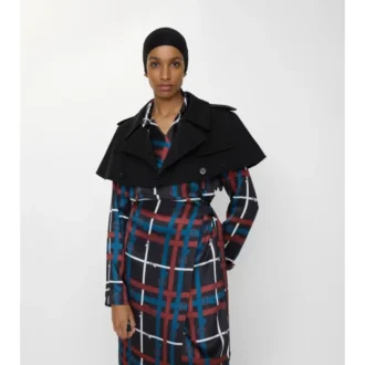 Gabardine-Trenchcoat-Capelet