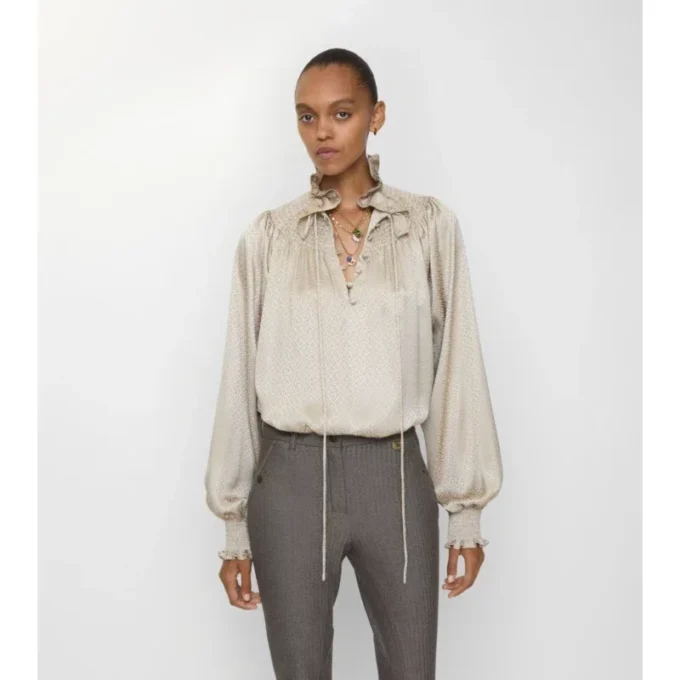 Geometrische Seidenbluse