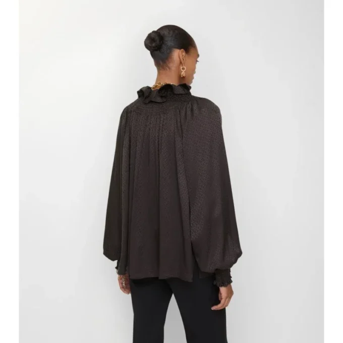 Geometrische Seidenbluse