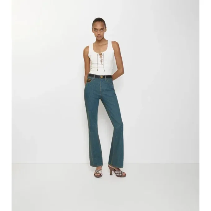 Hoch geschnittene Bootcut-Jeans