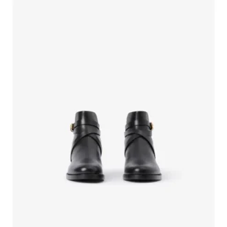 Karierte Stiefel aus Leder