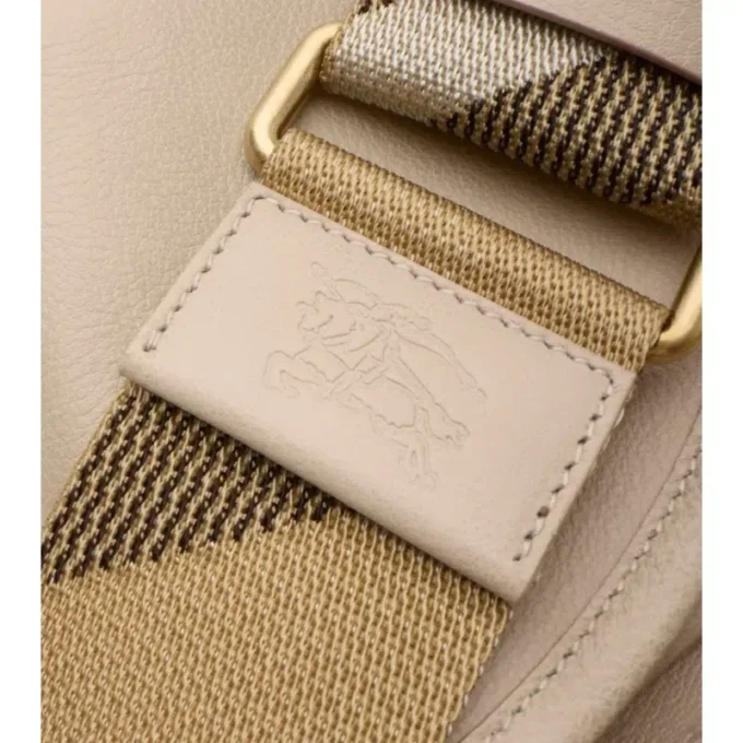 Kleine B-Clip-Messengertasche