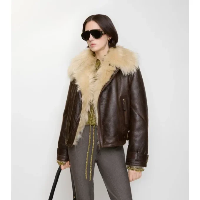 Kurze Aviator-Jacke aus Lammfell