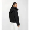 Kurze, gesteppte Nylon-Kapuzenjacke