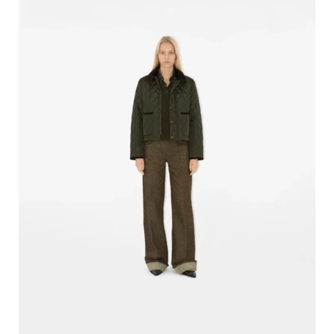 Kurze, gesteppte Nylonjacke