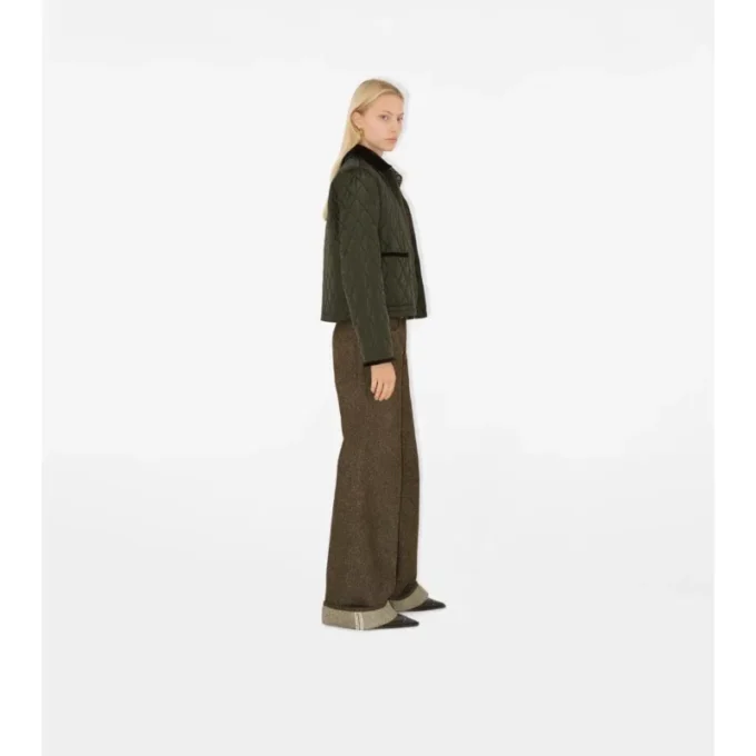 Kurze, gesteppte Nylonjacke