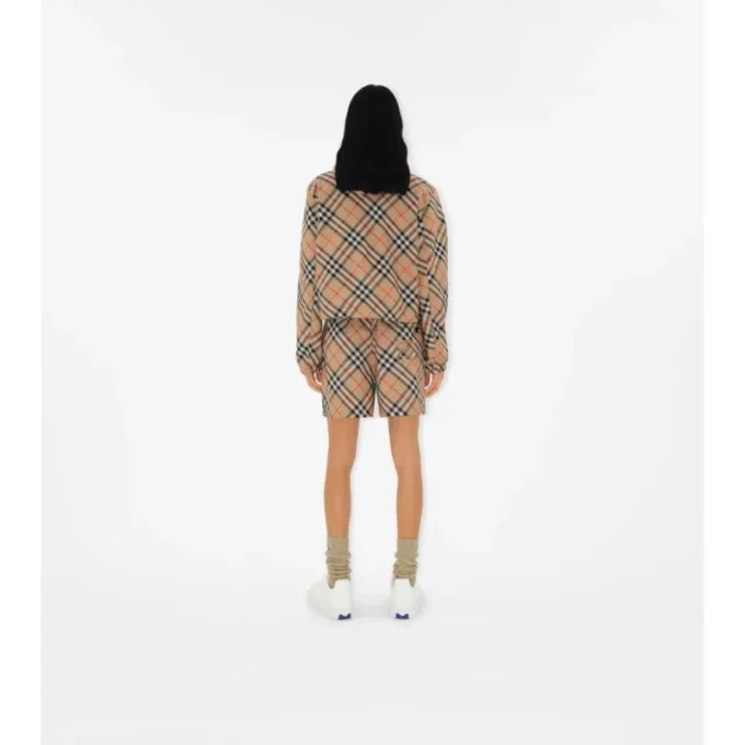 Kurze, wendbare Jacke mit Karomuster