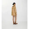Kurzer, karierter Summerside-Trench Coat mit Raffia-Effekt