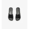Leder-Slides mit Knight-Stempel