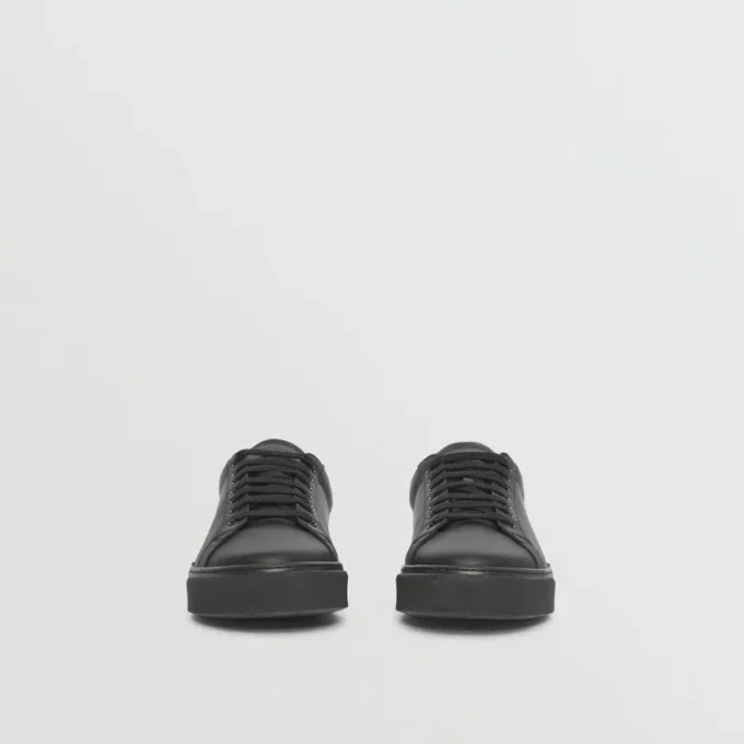 Ledersneaker mit Streifen-Detail