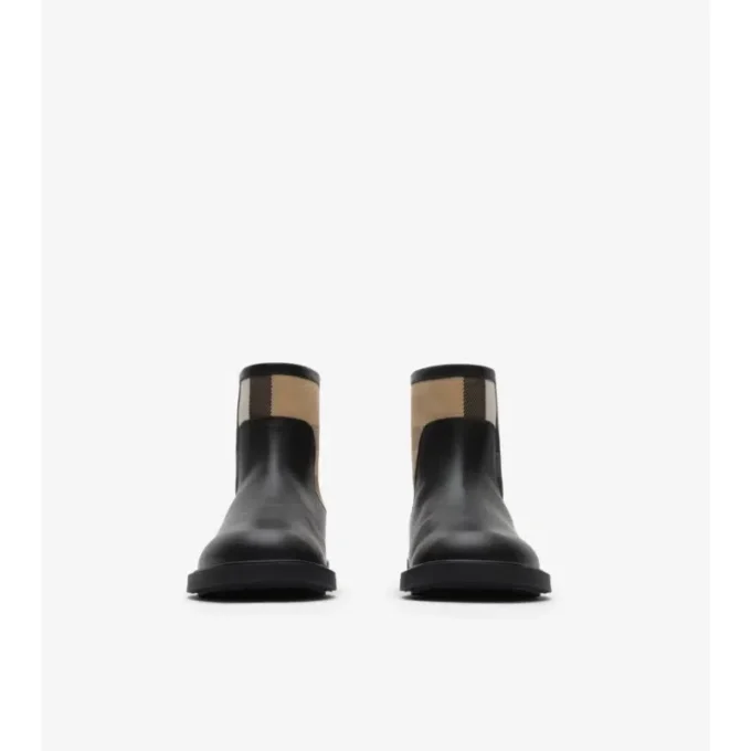 Lederstiefel mit Karomuster