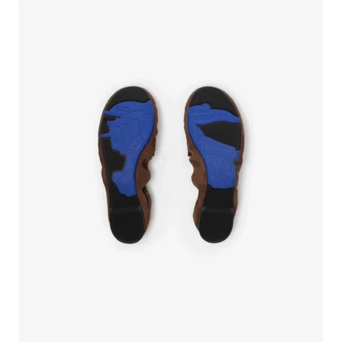 Loafer aus hellbraunem Wildleder
