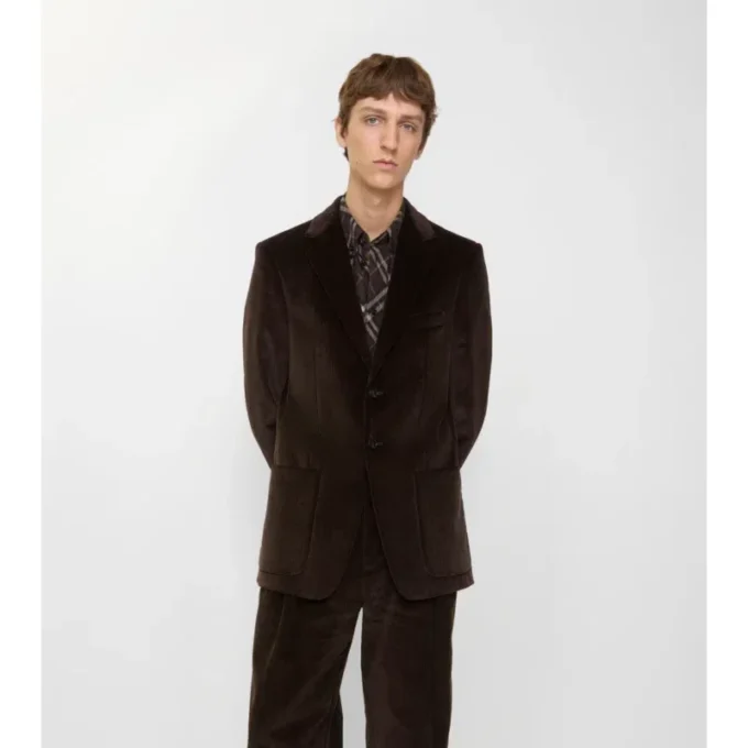 Maßgeschneiderte Cordjacke