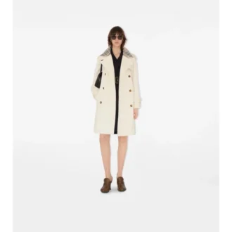 Mittellanger Castleford-Trenchcoat mit Karomuster am Kragen