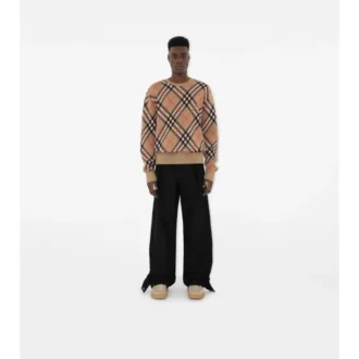 Pullover aus Wolle-Mohair-Mischung mit Karomuster