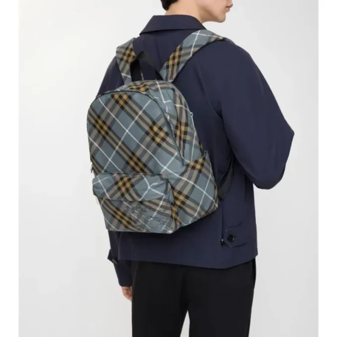 Rucksack mit kleinem Karomuster