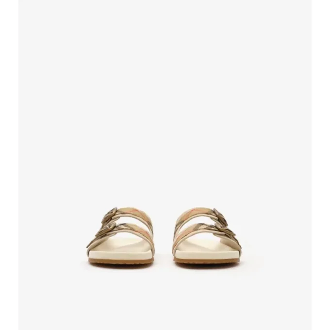 Sandalen aus Wildleder mit Karomuster