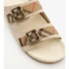 Sandalen aus Wildleder mit Karomuster