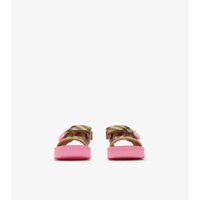 Sandalen mit Karomuster