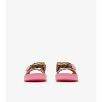 Sandalen mit Karomuster