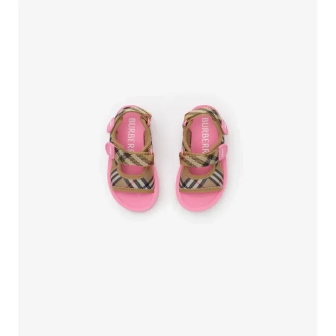 Sandalen mit Karomuster