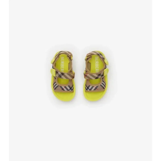 Sandalen mit Karomuster