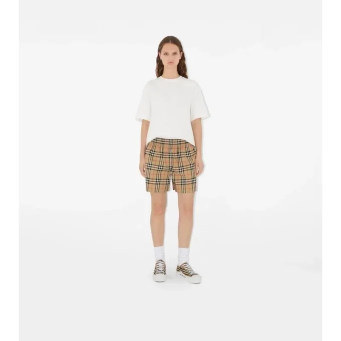 Shorts aus Baumwoll-Karostoff