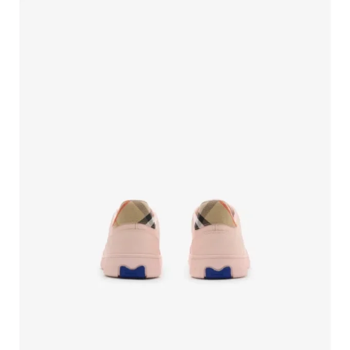 Sneaker aus Leder mit Karomuster