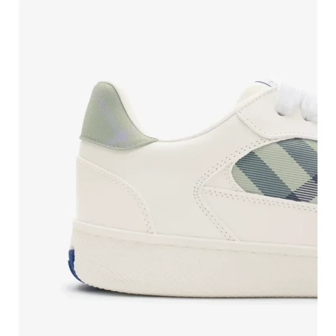 Sneaker aus Leder mit Karomuster