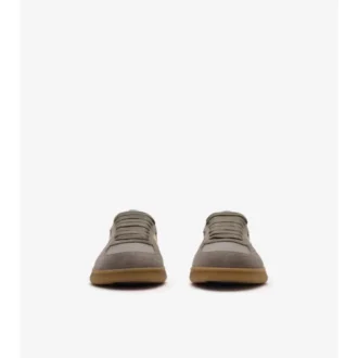 Sneaker aus Leder, Wildleder und Karomuster