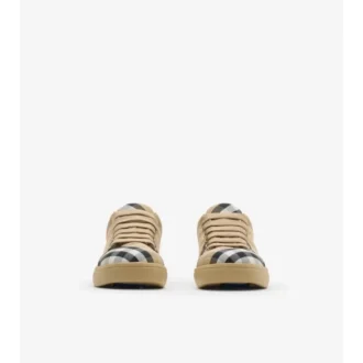 Sneaker mit Karomuster