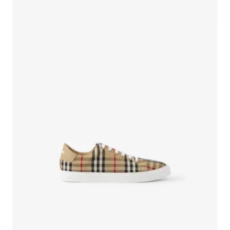 Sneaker mit Karomuster und Leder