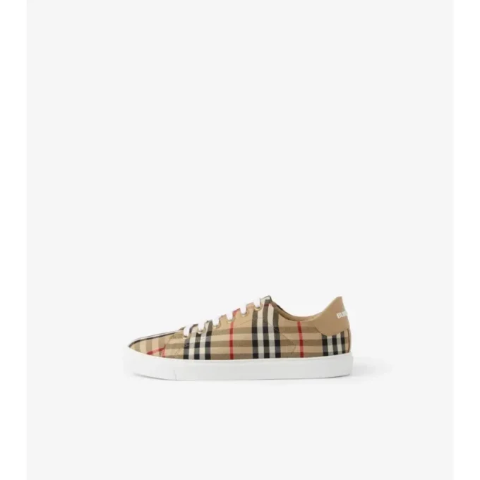 Sneaker mit Karomuster und Leder