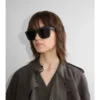 Sonnenbrille mit geprägtem Karomuster