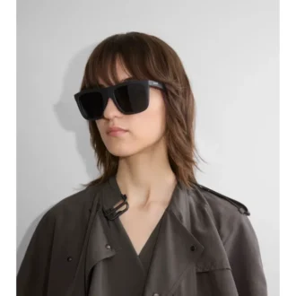 Sonnenbrille mit geprägtem Karomuster