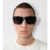 Sonnenbrille mit quadratischem Rahmen und Logo-Detail